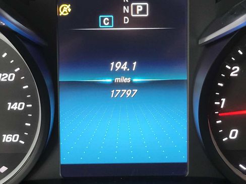 Used 2022 Mercedes-Benz GLC 300 4MATIC Coupe image 24