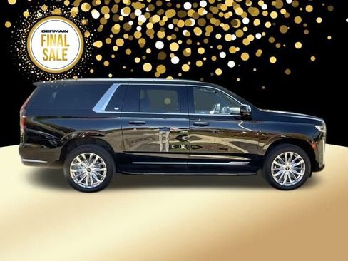 Used 2023 Cadillac Escalade ESV Premium Luxury image 7