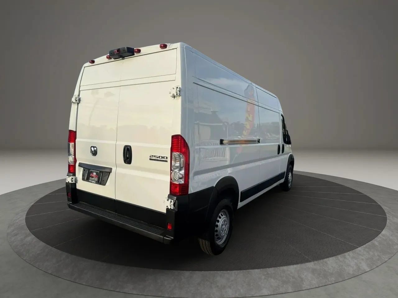 Used 2025 RAM ProMaster 2500 w/ Convenience Group FWD image 7