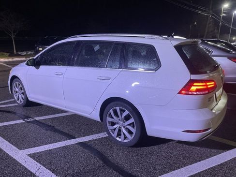 Used 2018 Volkswagen Golf SEL image 4