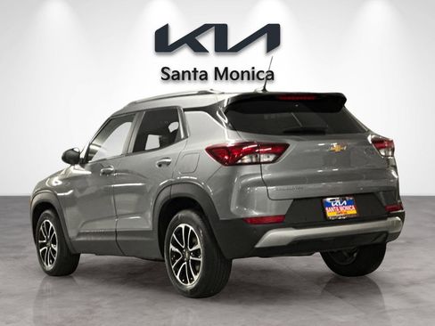 Used 2024 Chevrolet TrailBlazer LT w/ Convenience Package image 3