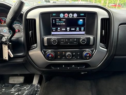 Used 2018 GMC Sierra 1500 SLE w/ SLE Value Package AWD/4WD image 19