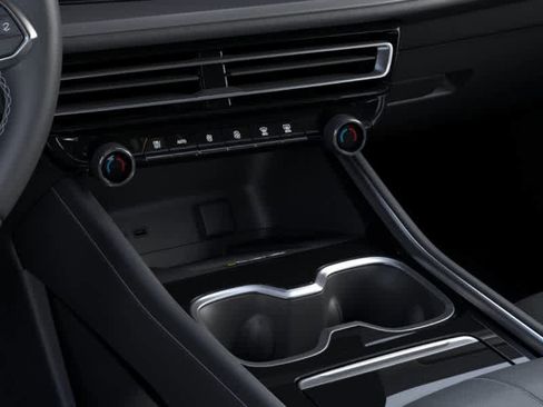 New 2025 Chevrolet Traverse LT w/ Driver Confidence Package image 23