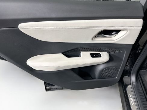 Used 2023 Nissan Ariya FWD image 26