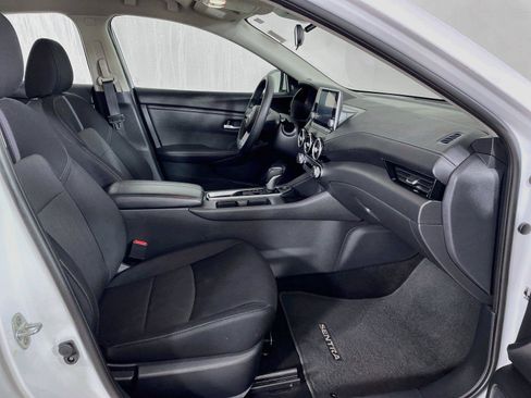 Used 2024 Nissan Sentra SV FWD image 25