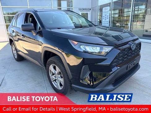 Used 2022 Toyota RAV4 LE AWD/4WD image 1