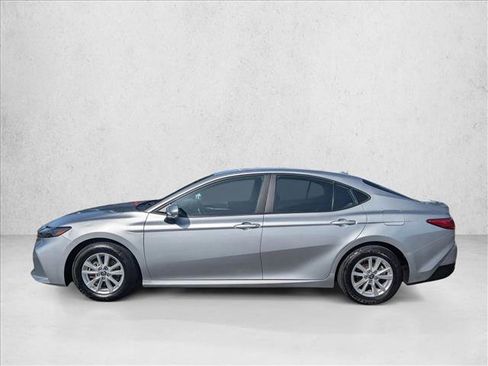 Used 2025 Toyota Camry LE FWD image 10