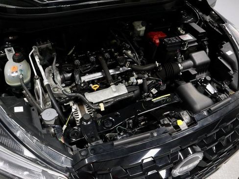 Certified 2023 Nissan Kicks SR image 16