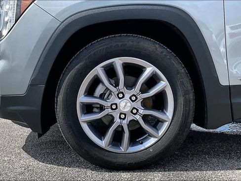 Used 2023 GMC Terrain SLT FWD image 34