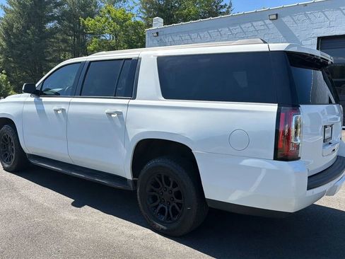 Used 2015 GMC Yukon XL SLT w/ Open Road Package AWD/4WD image 5