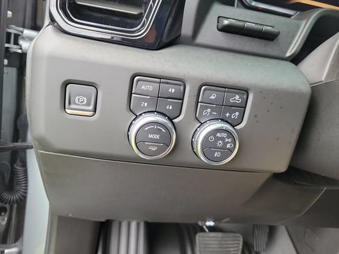 Used 2026 GMC Sierra 1500 AT4 w/ AT4 Premium Package AWD/4WD image 17