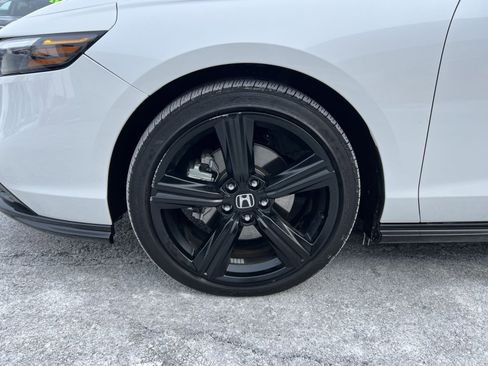 Used 2023 Honda Accord Sport image 12