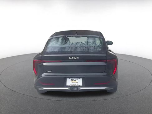 Used 2025 Kia K4 LXS image 12