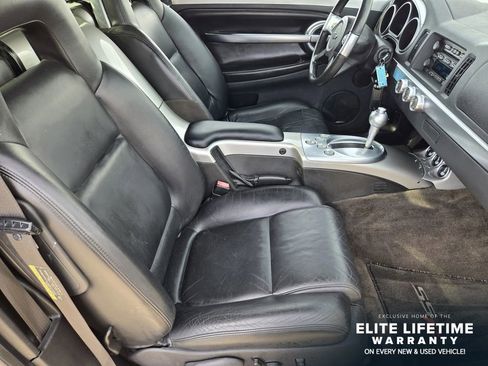 Used 2005 Chevrolet SSR w/ Preferred Equipment Group RWD image 12