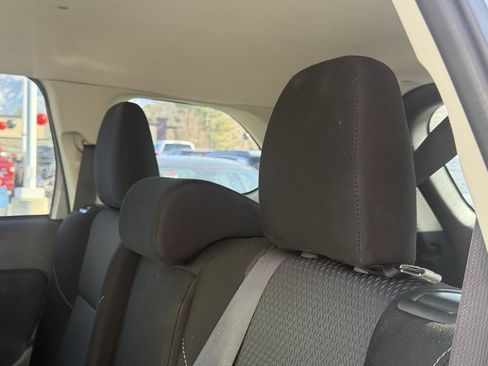 Used 2020 Mitsubishi Outlander ES image 24