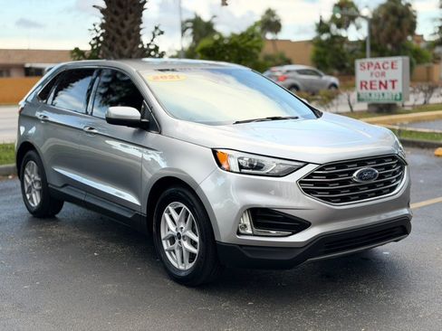 Used 2021 Ford Edge SEL FWD image 3