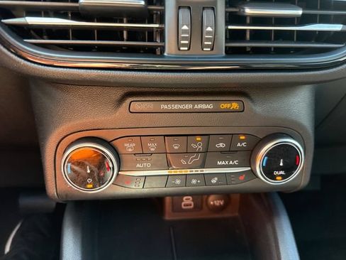 Certified 2025 Ford Escape ST-Line Select AWD/4WD image 31