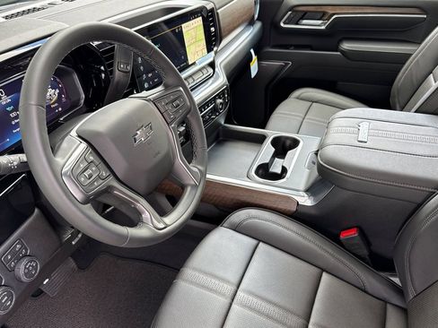 New 2026 Chevrolet Silverado 2500 High Country w/ Midnight Edition AWD/4WD image 9