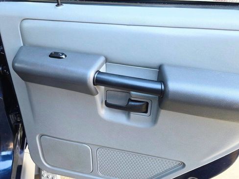 Used 2003 Ford Explorer Sport Trac 2WD image 19