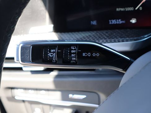 Used 2025 Cadillac Escalade V AWD/4WD image 39