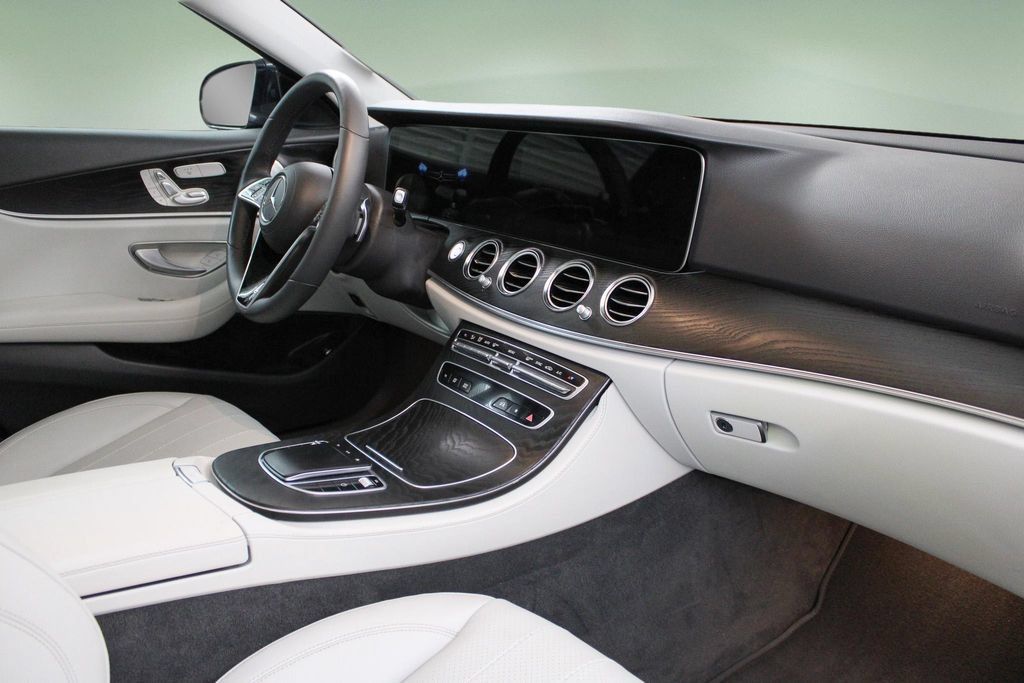 Used 2023 Mercedes-Benz E 450 4MATIC Sedan image 22