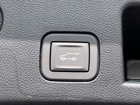 New 2026 Chevrolet Equinox ACTIV w/ Convenience Package III AWD/4WD image 34