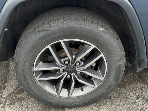 Certified 2020 Jeep Grand Cherokee Limited AWD/4WD image 12