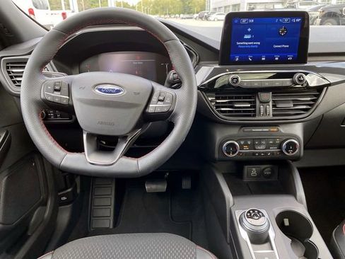 Used 2025 Ford Escape ST-Line w/ Cold Weather Package image 10