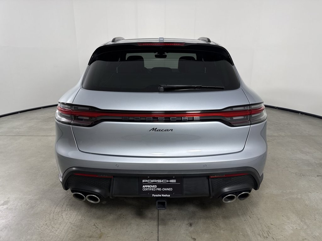 Certified 2024 Porsche Macan AWD/4WD image 6