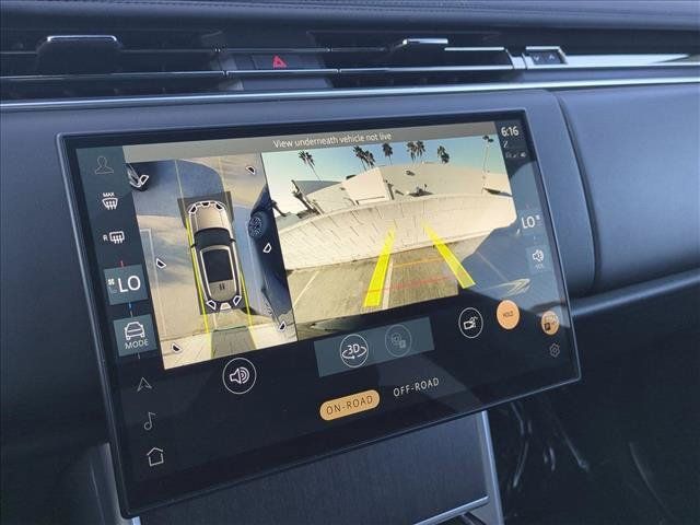 Used 2025 Land Rover Range Rover SE AWD/4WD image 14