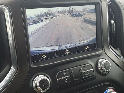 Used 2021 GMC Sierra 1500 AT4 w/ Off-Road Performance Package image 16