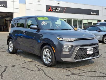 Used 2022 Kia Soul LX w/ Technology Package