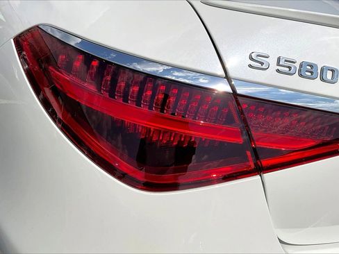 Used 2025 Mercedes-Benz S 580 4MATIC Sedan image 24