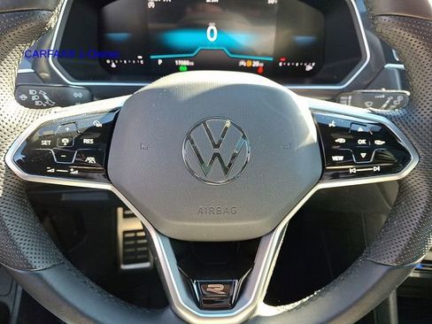 Used 2024 Volkswagen Tiguan SE R-Line image 21