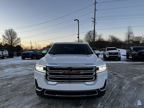 Certified 2023 GMC Acadia SLE image 3