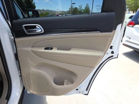 Used 2021 Jeep Grand Cherokee Limited AWD/4WD image 23
