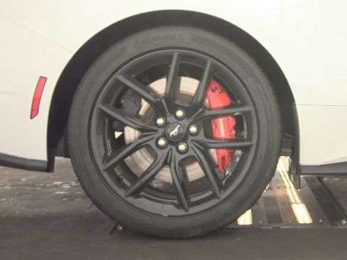 Used 2025 Ford Mustang GT Premium RWD image 18