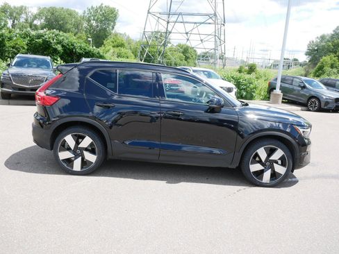 Used 2023 Volvo XC40 Recharge Ultimate w/ Protection Package Premier AWD/4WD image 8