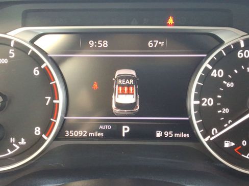 Used 2023 Nissan Rogue SL w/ SL Premium Package image 13