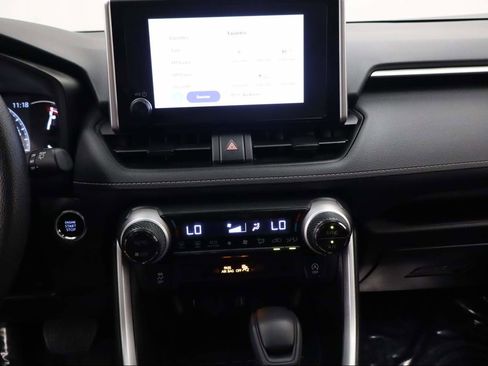 Used 2025 Toyota RAV4 XLE FWD image 10