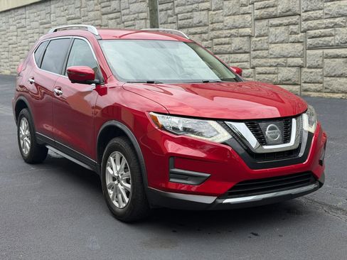 Used 2017 Nissan Rogue SV w/ SV Premium Package AWD/4WD image 5