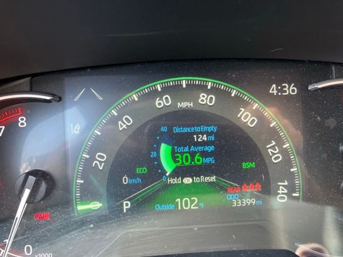Used 2025 Toyota RAV4 XLE AWD/4WD image 9