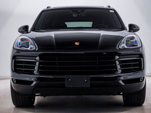 Certified 2022 Porsche Cayenne image 6