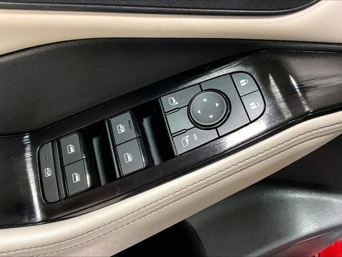 Used 2025 Nissan Rogue SV AWD/4WD image 39