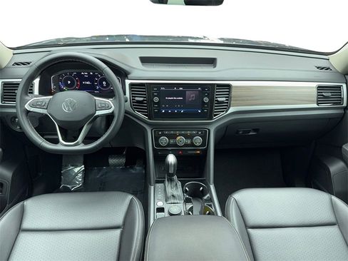 Used 2023 Volkswagen Atlas SEL image 17