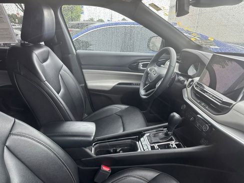 Used 2025 Jeep Compass Limited AWD/4WD image 3