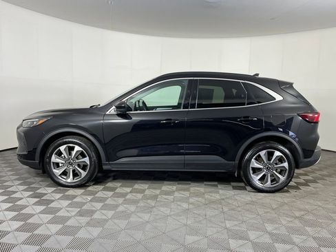 Used 2024 Ford Escape Platinum image 9