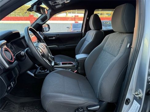 Used 2019 Toyota Tacoma TRD Off-Road image 26