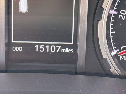 Used 2024 Toyota 4Runner Limited image 31