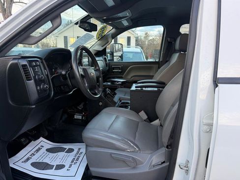 Used 2019 Chevrolet Silverado 2500 W/T image 11